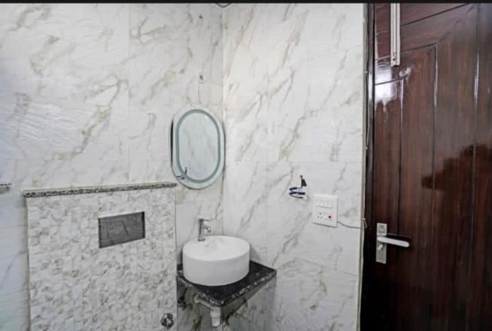 Savanna - A Boutique Stay Noida Exteriör bild